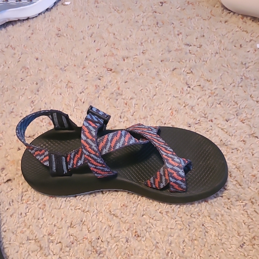 Chaco Womens Strappy Sandals - Blue and Pink Pattern size 8 used. - Picture 3 of 6